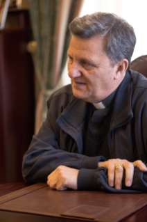 Entrevista al secretario general del Sínodo de los Obispos sobre los nombramientos de dos nuevos subsecretarios 